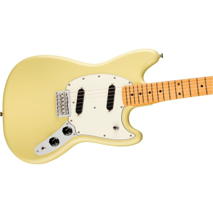 fender-player-ii-mustang-maple-fingerboard-2