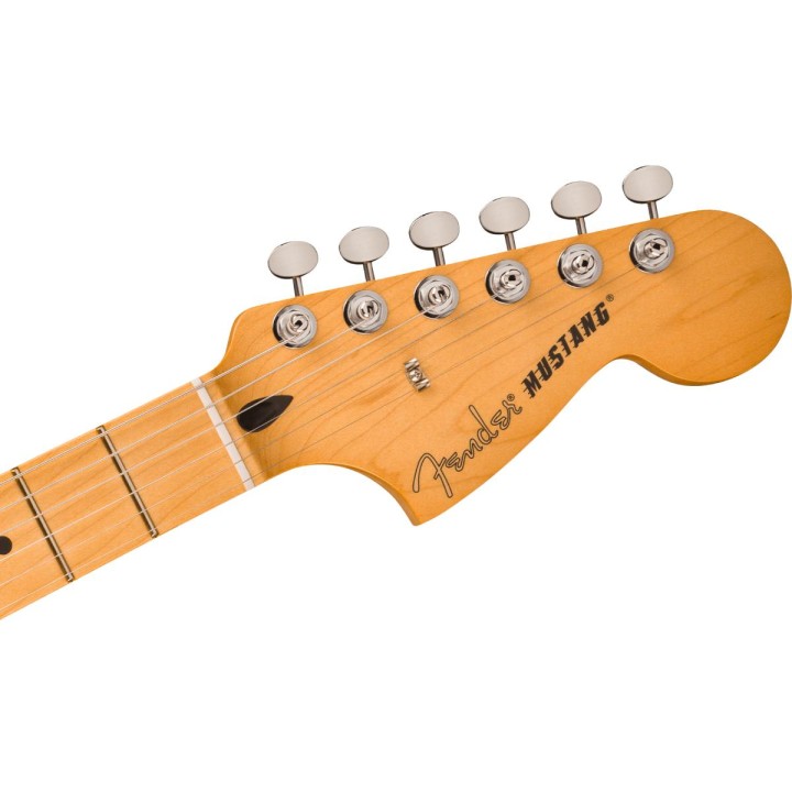 fender-player-ii-mustang-maple-fingerboard-3