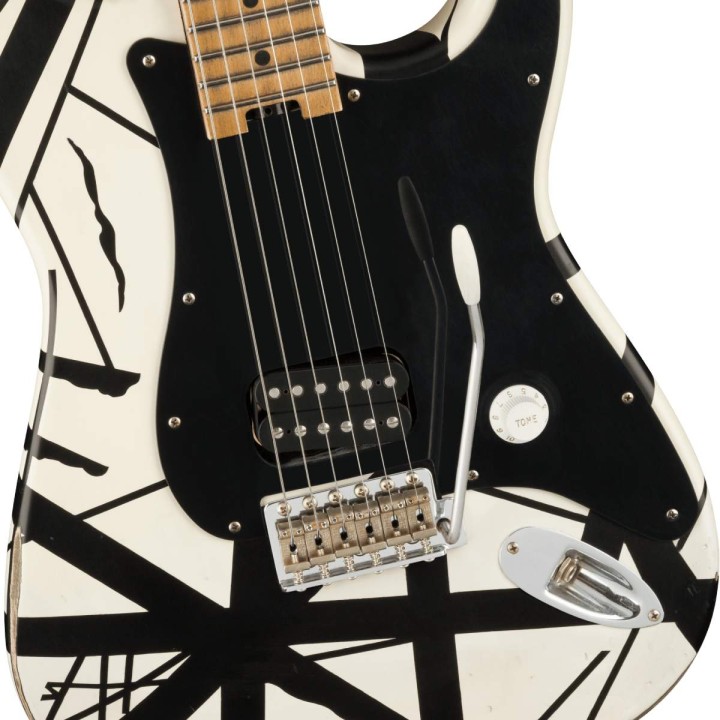 EVH - Striped Series '78 Eruption, Maple Fingerboard, White with Black Stripes Relic