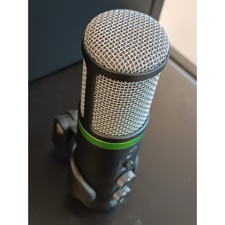 Acquista MACKIE EM-USB (USATO) online | Merula Strumenti Musicali