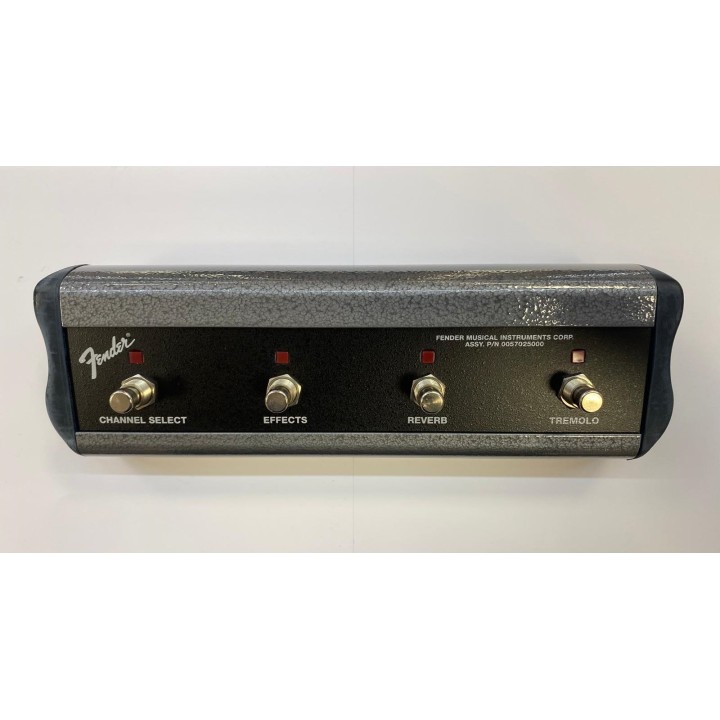 Acquista FENDER 4-Button Footswitch: Channel Switching / Effects Loop On/Off / Reverb On/Off  online | Merula Strumenti Musicali