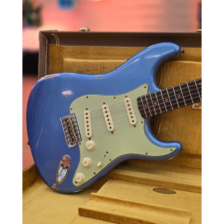 Fender Custom Shop 1962 Stratocaster Relic Lake Placid Blue - 9235700038