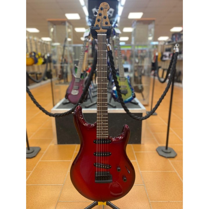 Music Man Luke 4 SSS Scoville Red - Chitarra Elettrica