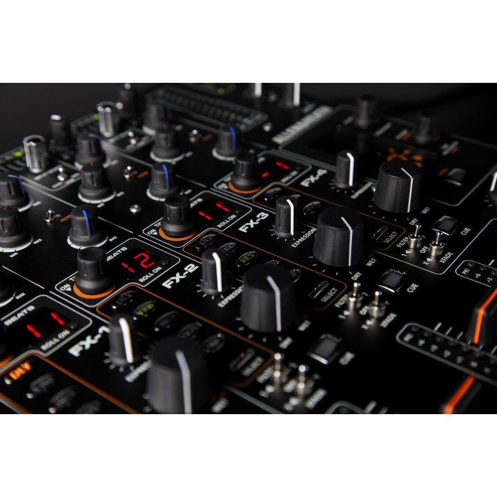 Acquista ALLEN & HEATH Xone DB4 online | Merula Strumenti Musicali