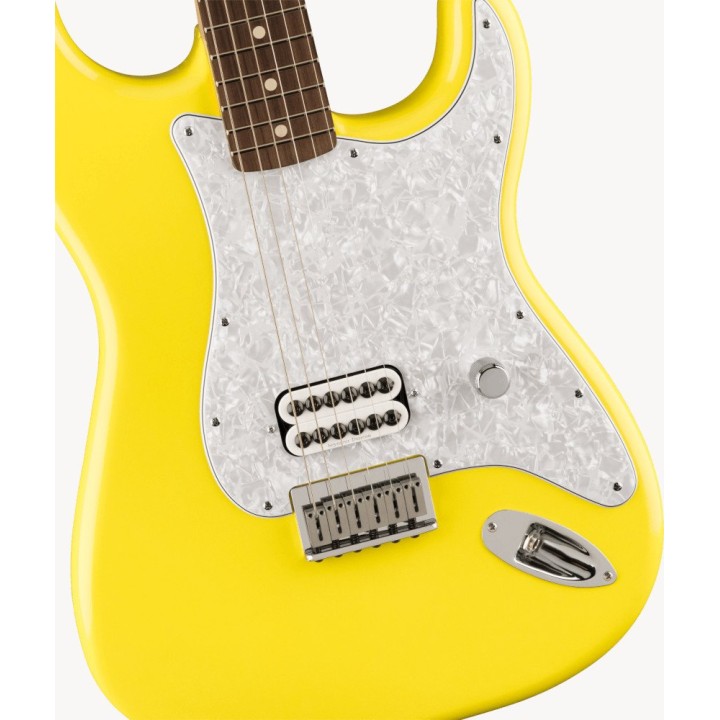 Acquista FENDER 0148020363 Limited Edition Tom Delonge Stratocaster Graffiti Yellow online | Merula Strumenti Musicali