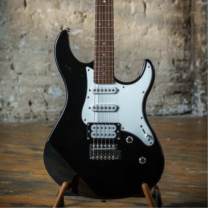 Yamaha PAC112V Black - Chitarra elettrica solid body