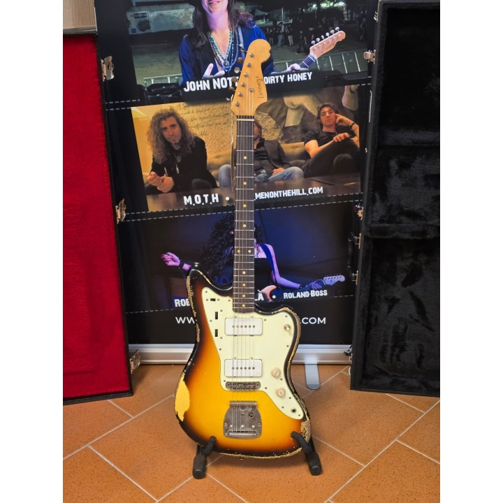 Acquista LORENZI GUITAR 1963 Jazzmaster 3 Tone Sunburst online | Merula Strumenti Musicali
