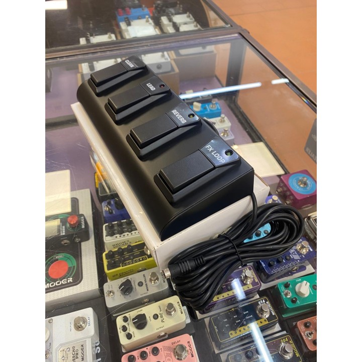 Acquista BUGERA FSB104A (USATO) online | Merula Strumenti Musicali