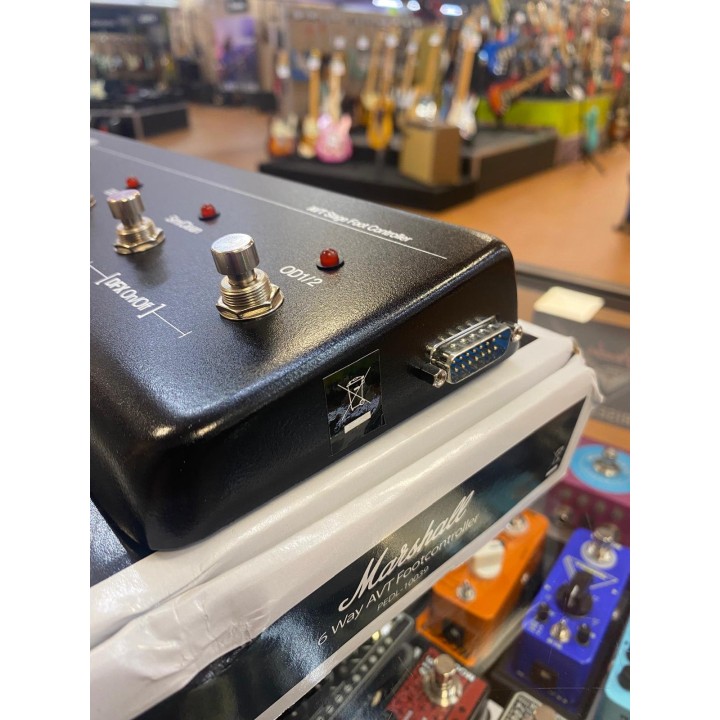 Acquista MARSHALL 6 Way Avt Footcontroller (USATO) online | Merula Strumenti Musicali