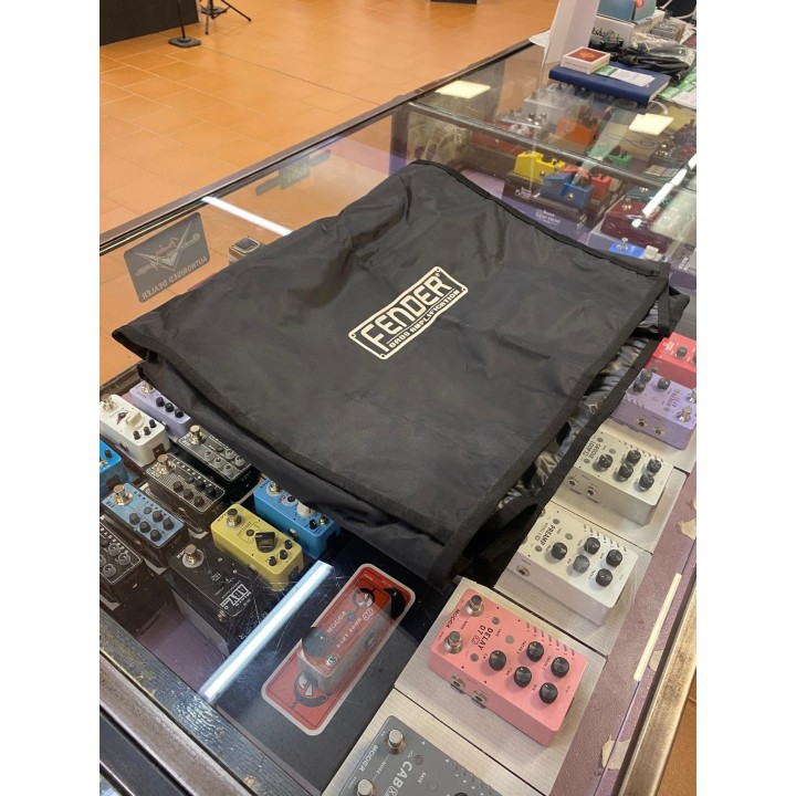 Acquista FENDER Cover Per Amplificatore 46x26x36 (USATO) online | Merula Strumenti Musicali