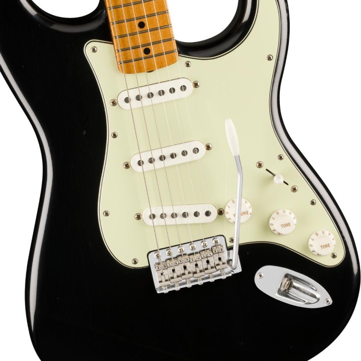 Fender - Limited Edition Vintera II Road Worn '60s Stratocaster MN BLK