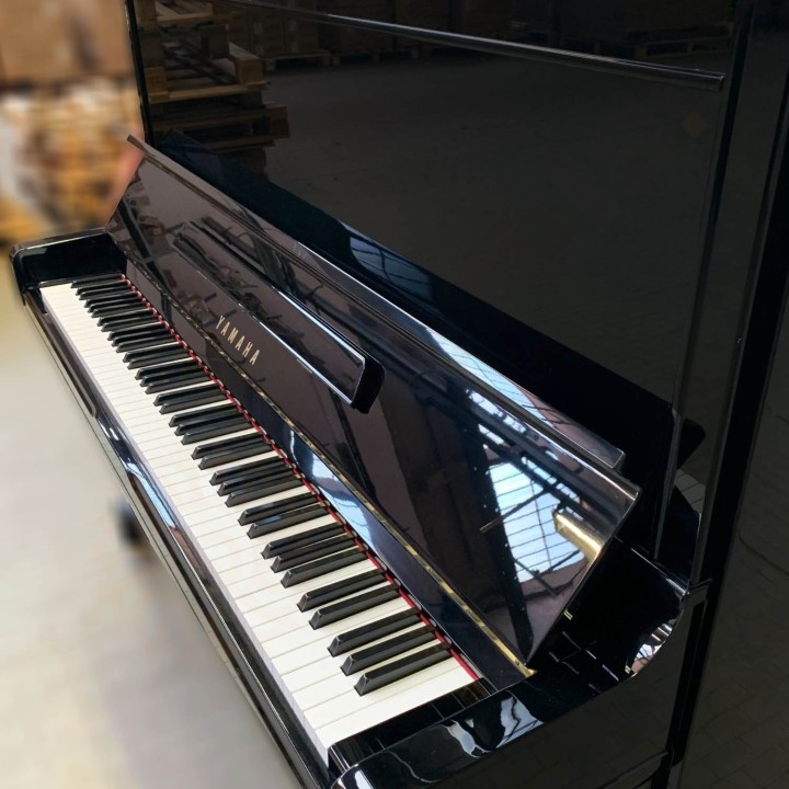 Yamaha U300S (1995) - Pianoforte Verticale Silent