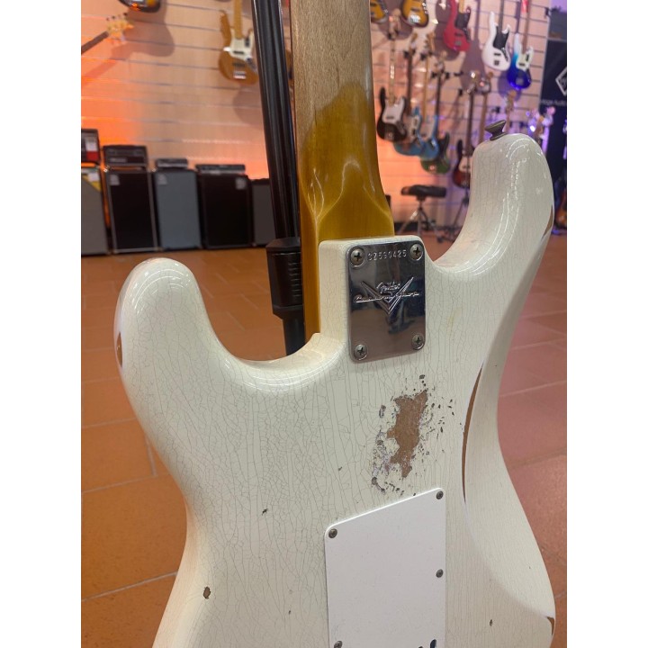 Fender - 1962 Stratocaster Relic, Rosewood Fingerboard, Aged Olympic White