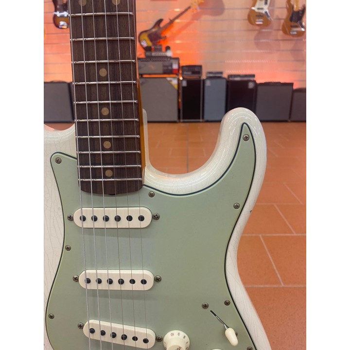 Fender - 1962 Stratocaster Relic, Rosewood Fingerboard, Aged Olympic White