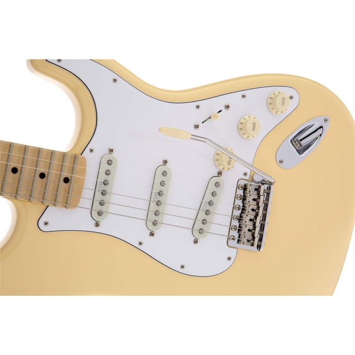 Acquista FENDER Yngwie Malmsteen Stratocaster, Scalloped Maple Fingerboard, Vintage White online | Merula Strumenti Musicali