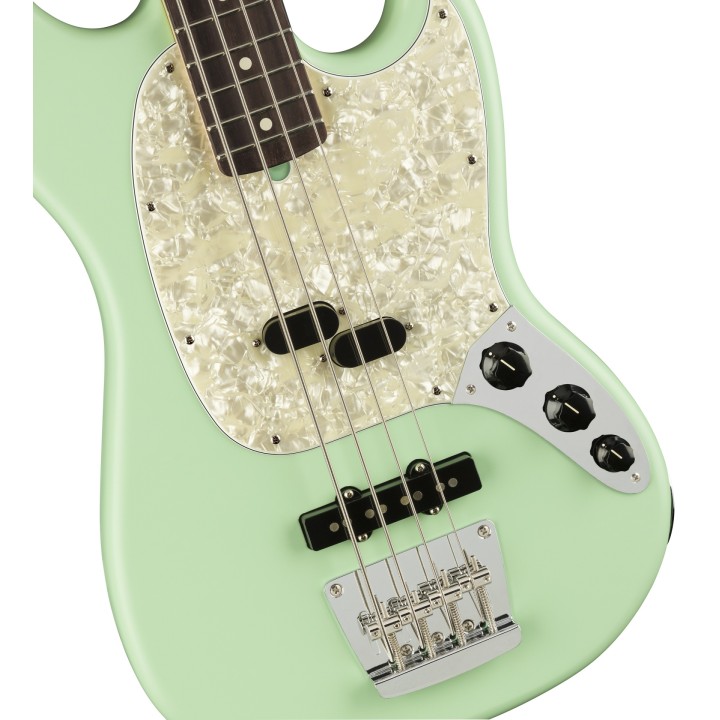 Acquista FENDER American Performer Mustang Bass, Rosewood Fingerboard, Satin Surf Green online | Merula Strumenti Musicali