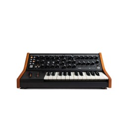 moog-usic-subsequent-25-synth